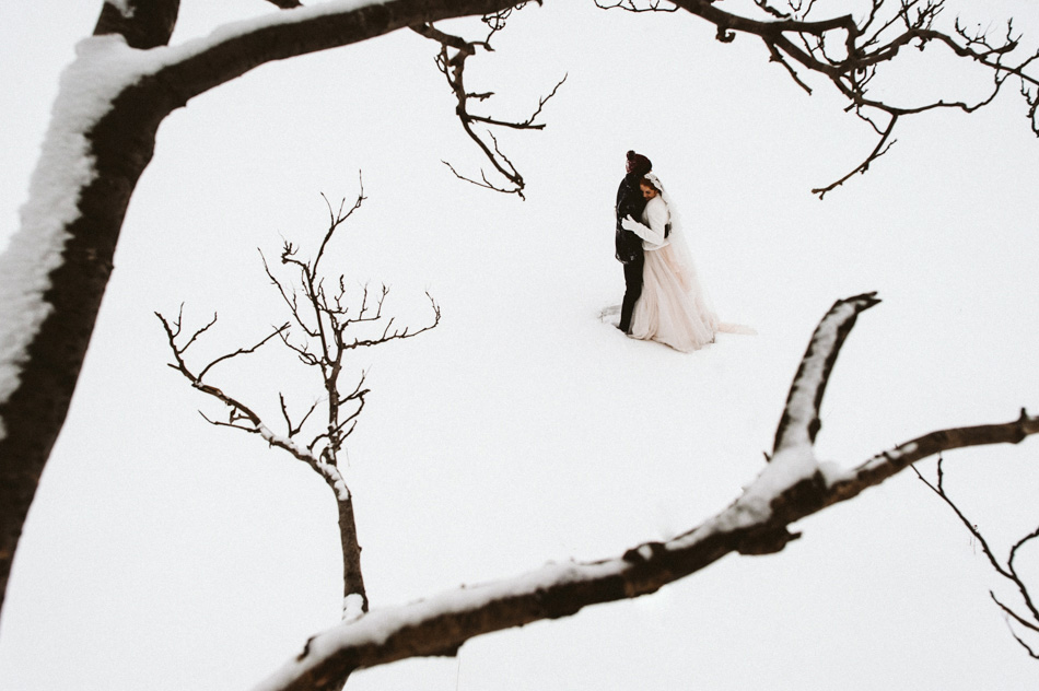 zimowy plener ślubny